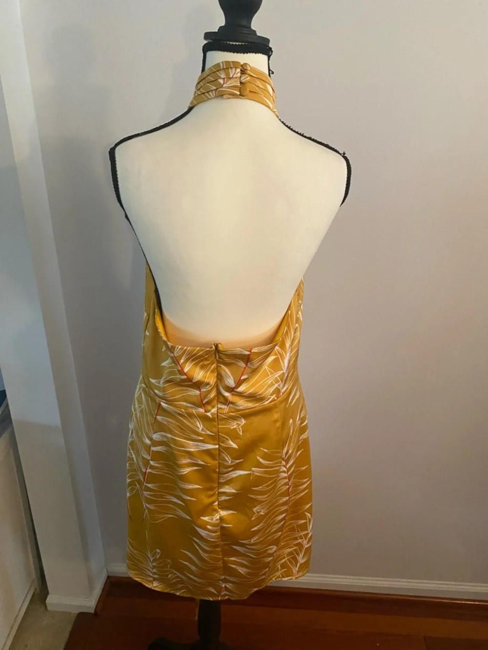 Camila Coelho size XL halter leaf print dress excellent condition - Picture 6 of 11